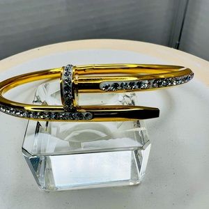 Bangle with rhinestone’s